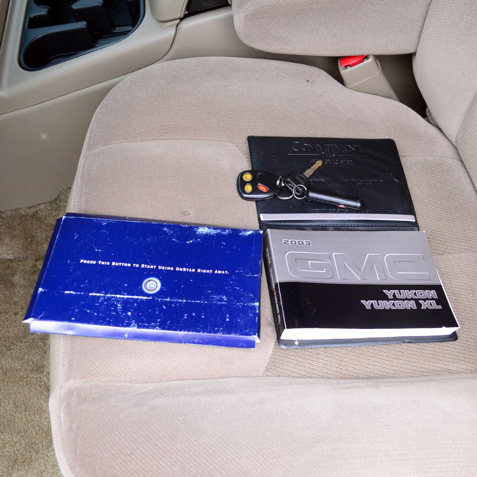 White 2003 GMC Yukon XL SUV