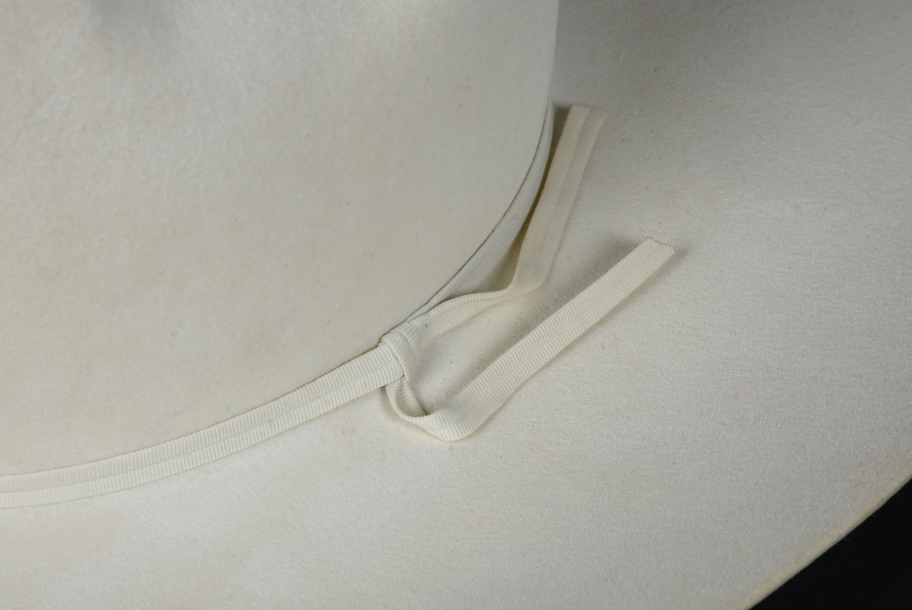 Resistol 10X Beaver Felt "Cattleman" Cowboy Hat in Natural with Personal Inscription from Ben Johnson