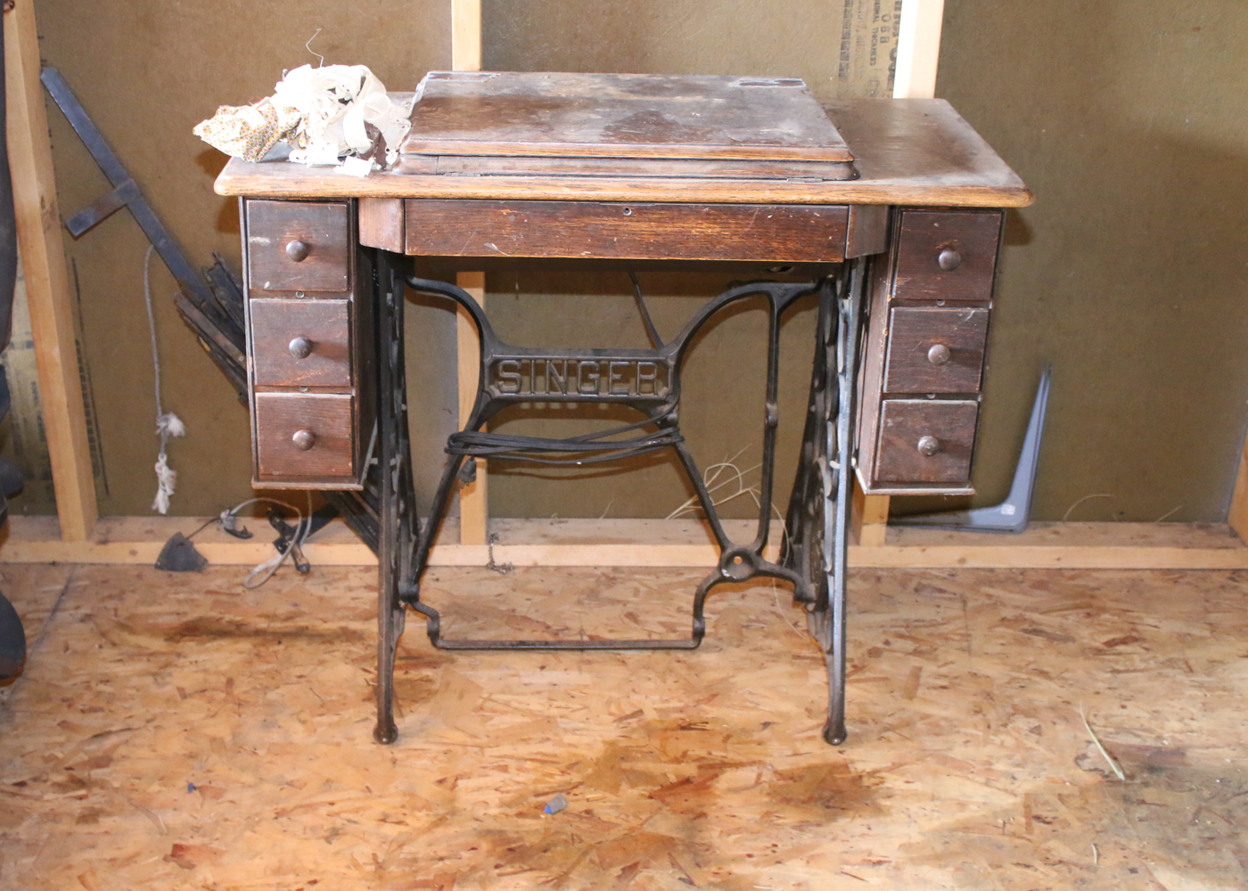 Singer Sewing Machine Table