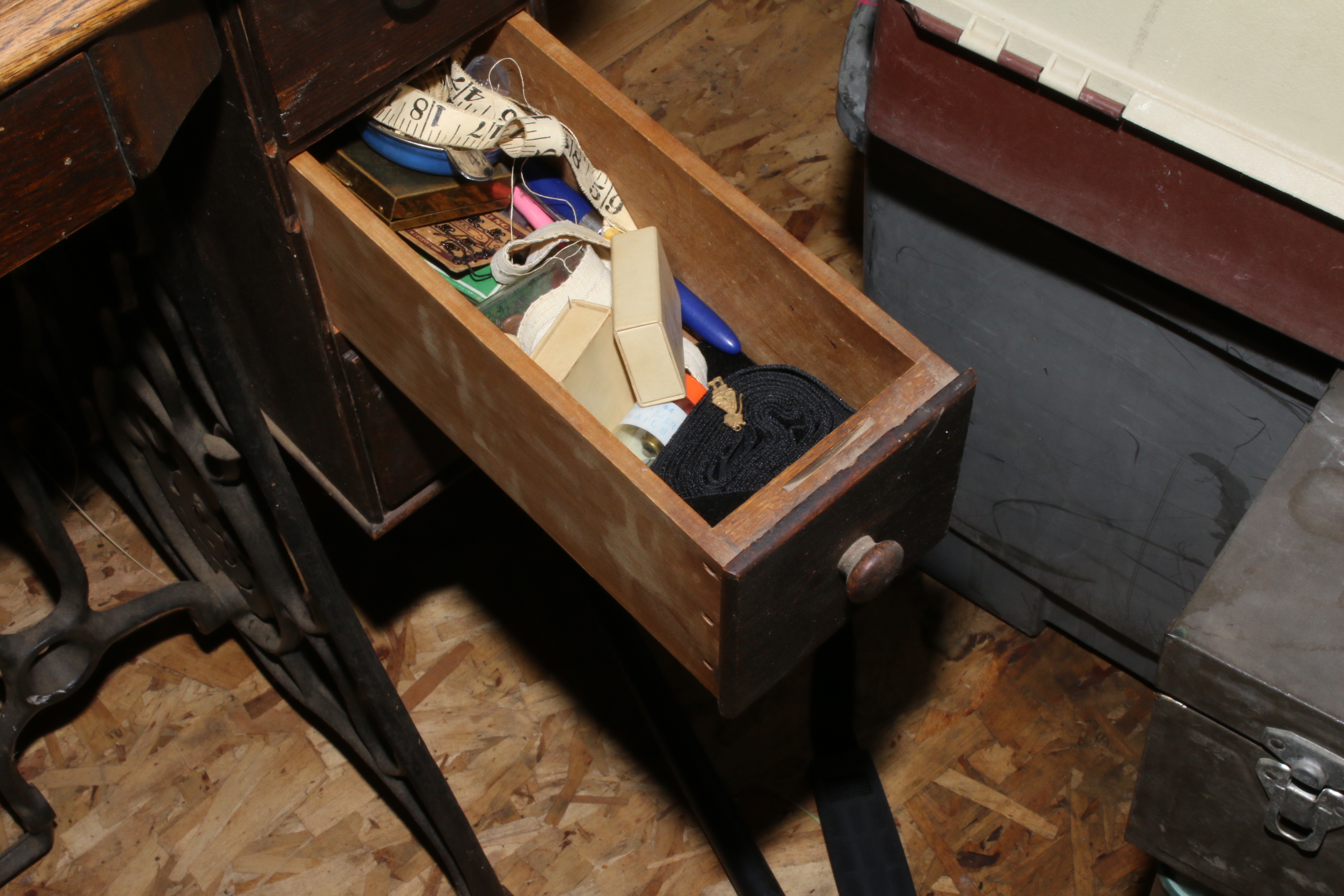 Singer Sewing Machine Table