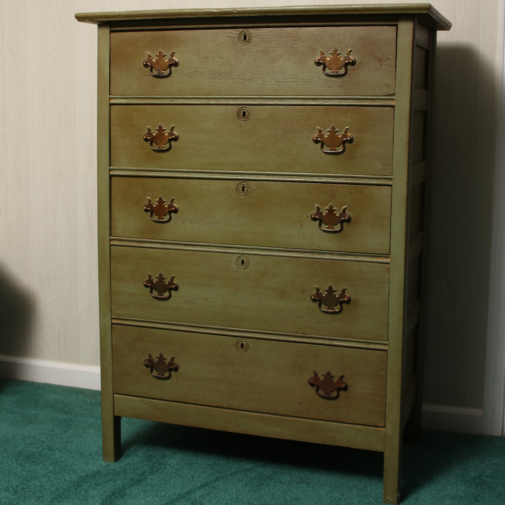 Green Chest of Drawers