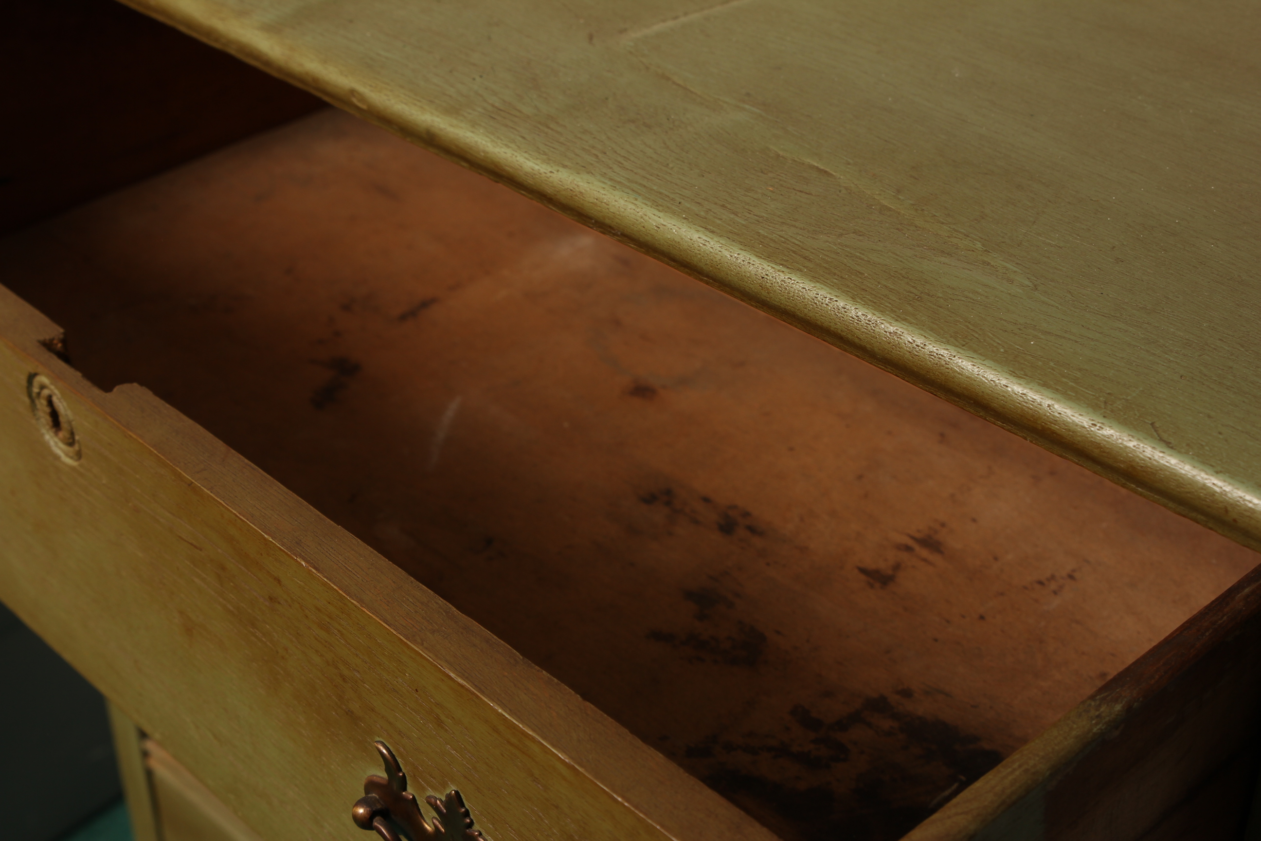 Green Chest of Drawers