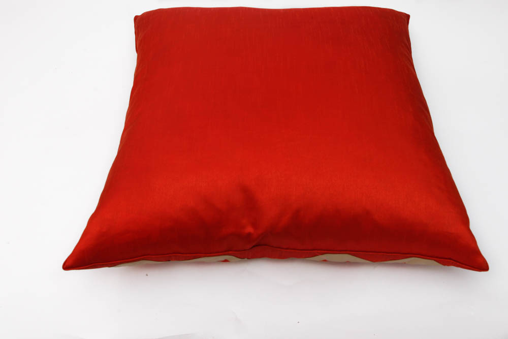 Trio of Decorative Pillows and Throw