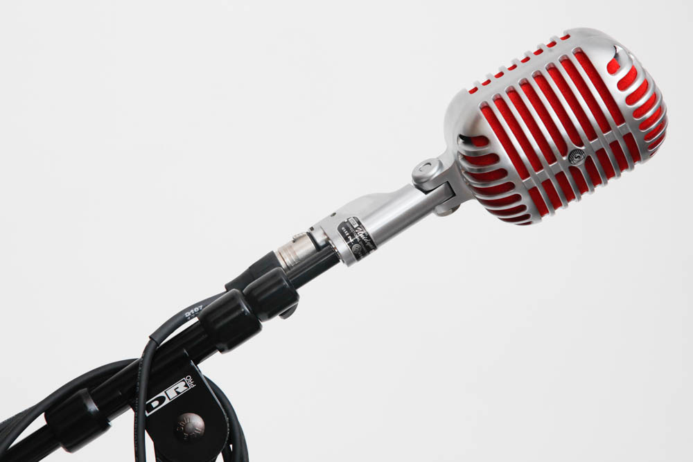 Shure Model 5575LE Unidyne Microphone, Case and Stand