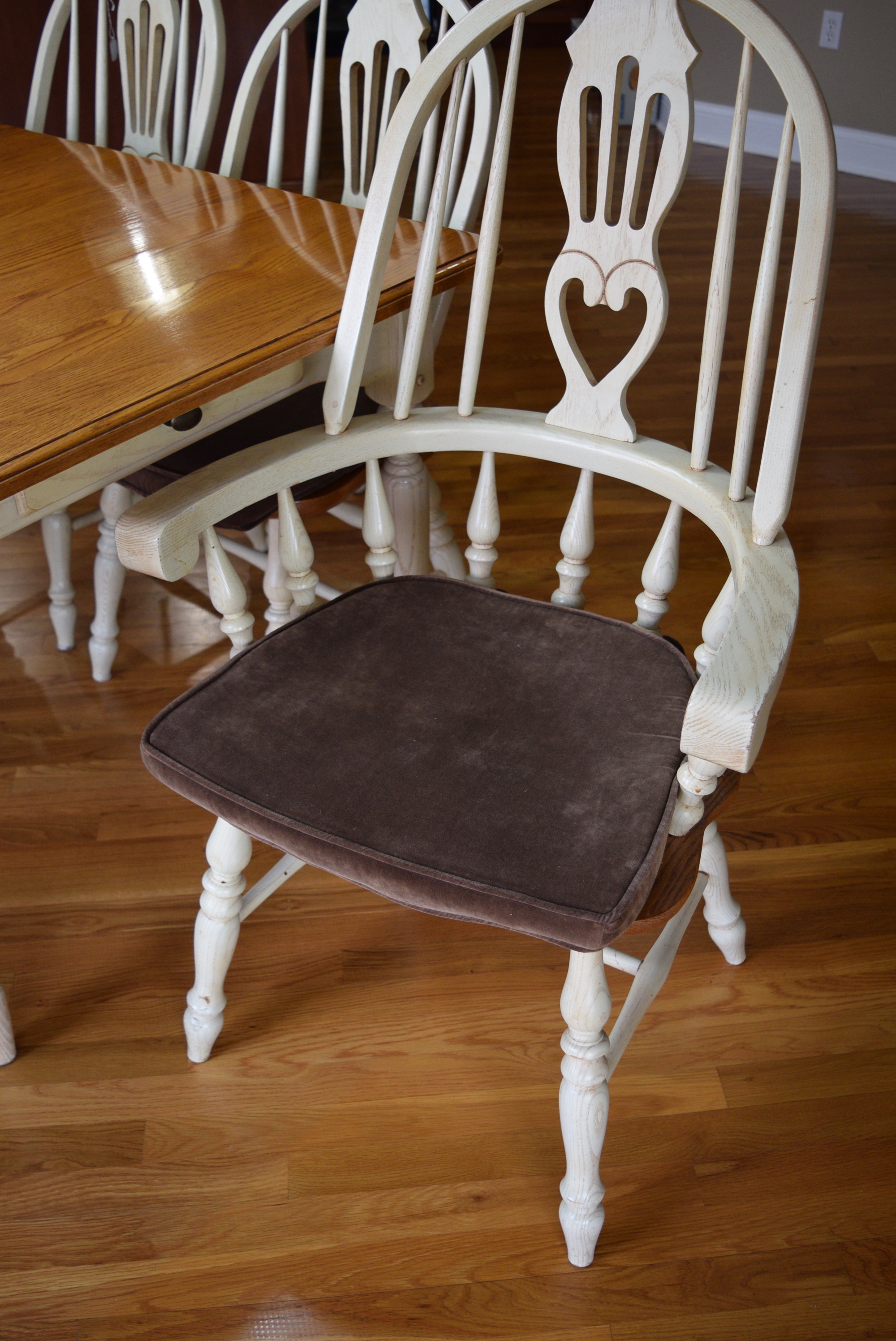 Cochrane Furniture Oak Dining Table