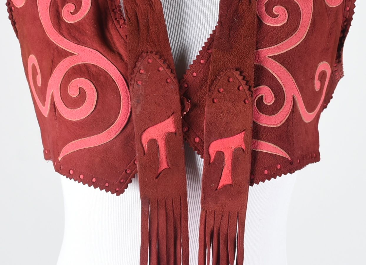 70s Vintage Suede Leather Vest Designed in Scrolls with "T" Cut Out and Fringed Tie Belt