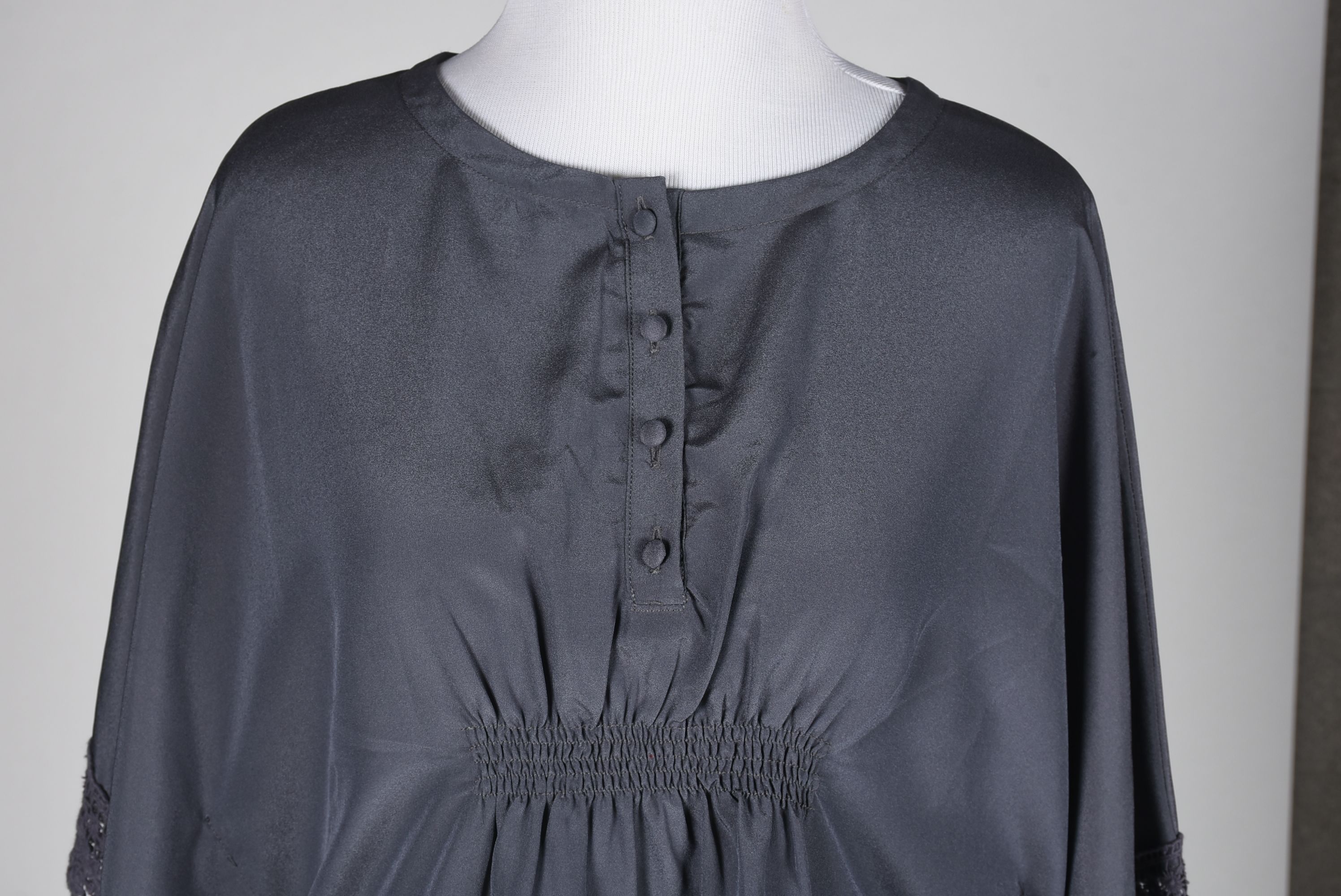 Cha Cha Vente Grey Blouse with Crochet Lace