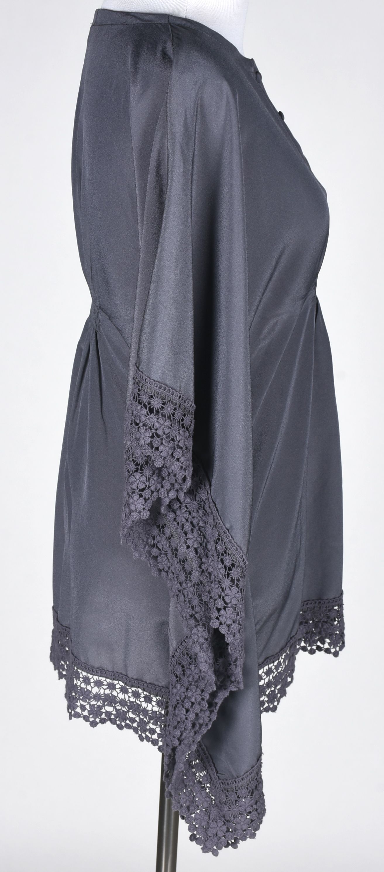 Cha Cha Vente Grey Blouse with Crochet Lace