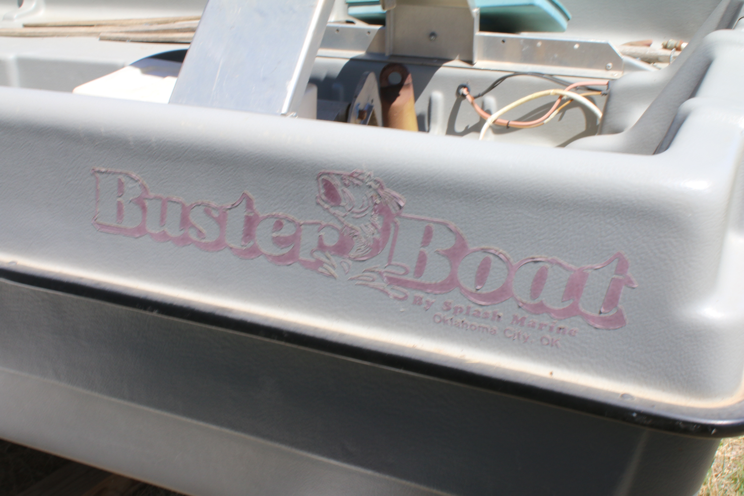 Buster Boat- Mini Bass Boat