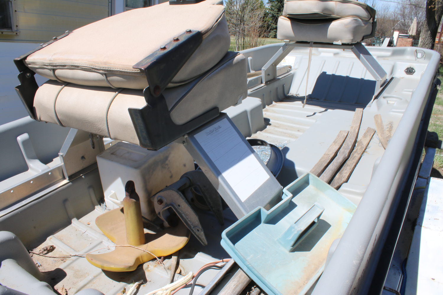 Buster Boat- Mini Bass Boat