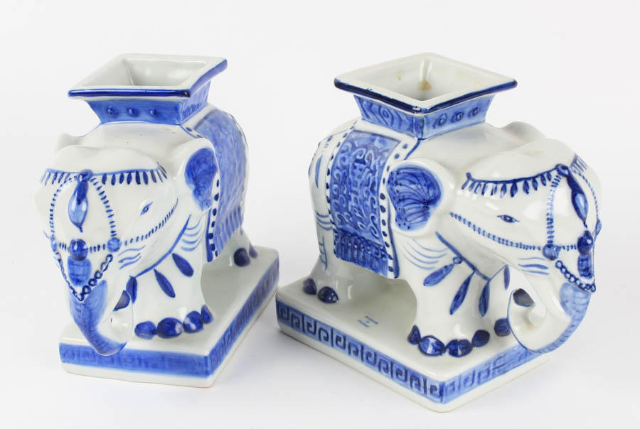 Grouping of Chinese Blue and White Ceramic Decorative Items