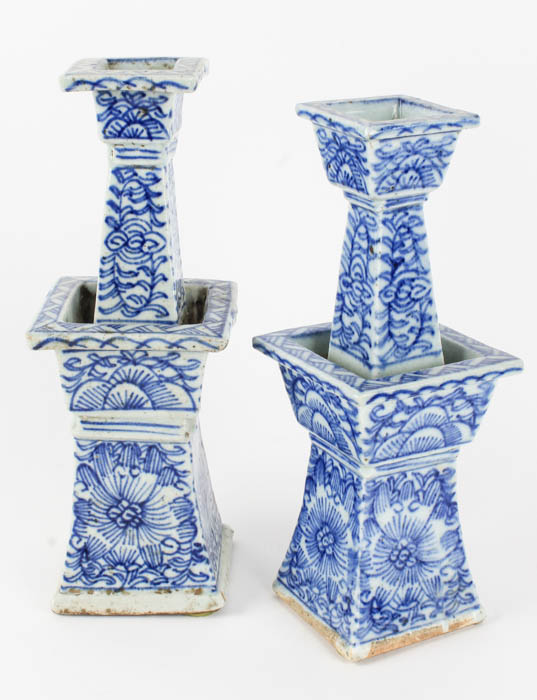 Grouping of Chinese Blue and White Ceramic Decorative Items