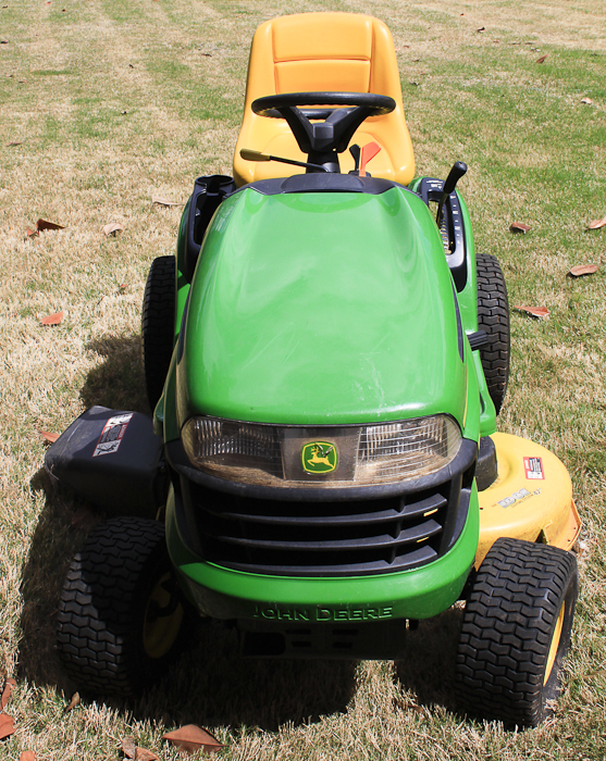 John Deere 100 Series Tractor