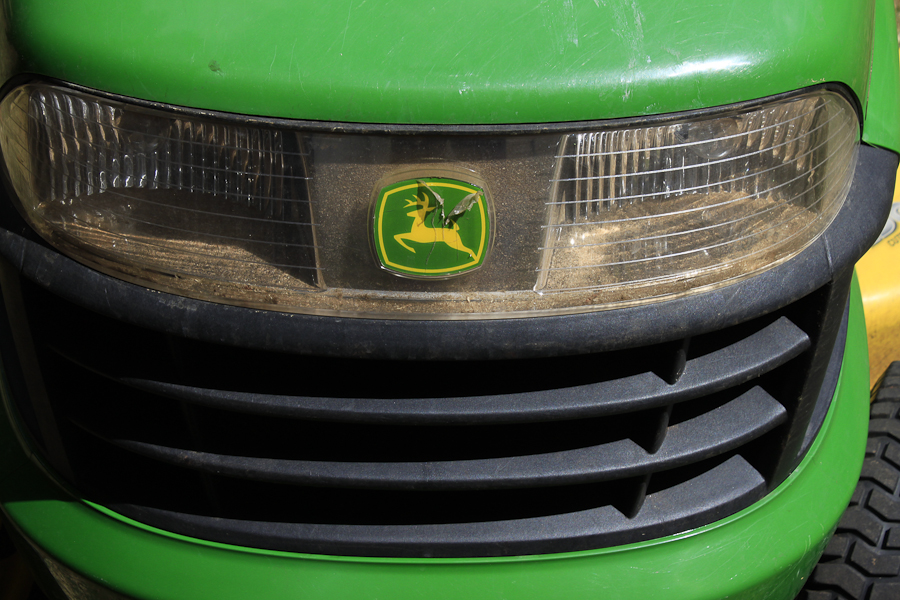 John Deere 100 Series Tractor