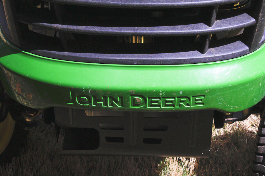 John Deere 100 Series Tractor
