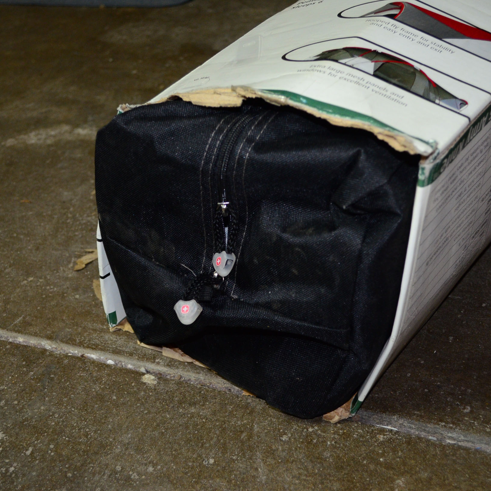 Swiss Gear "Chateau" Six Person Pentagonal Dome Tent