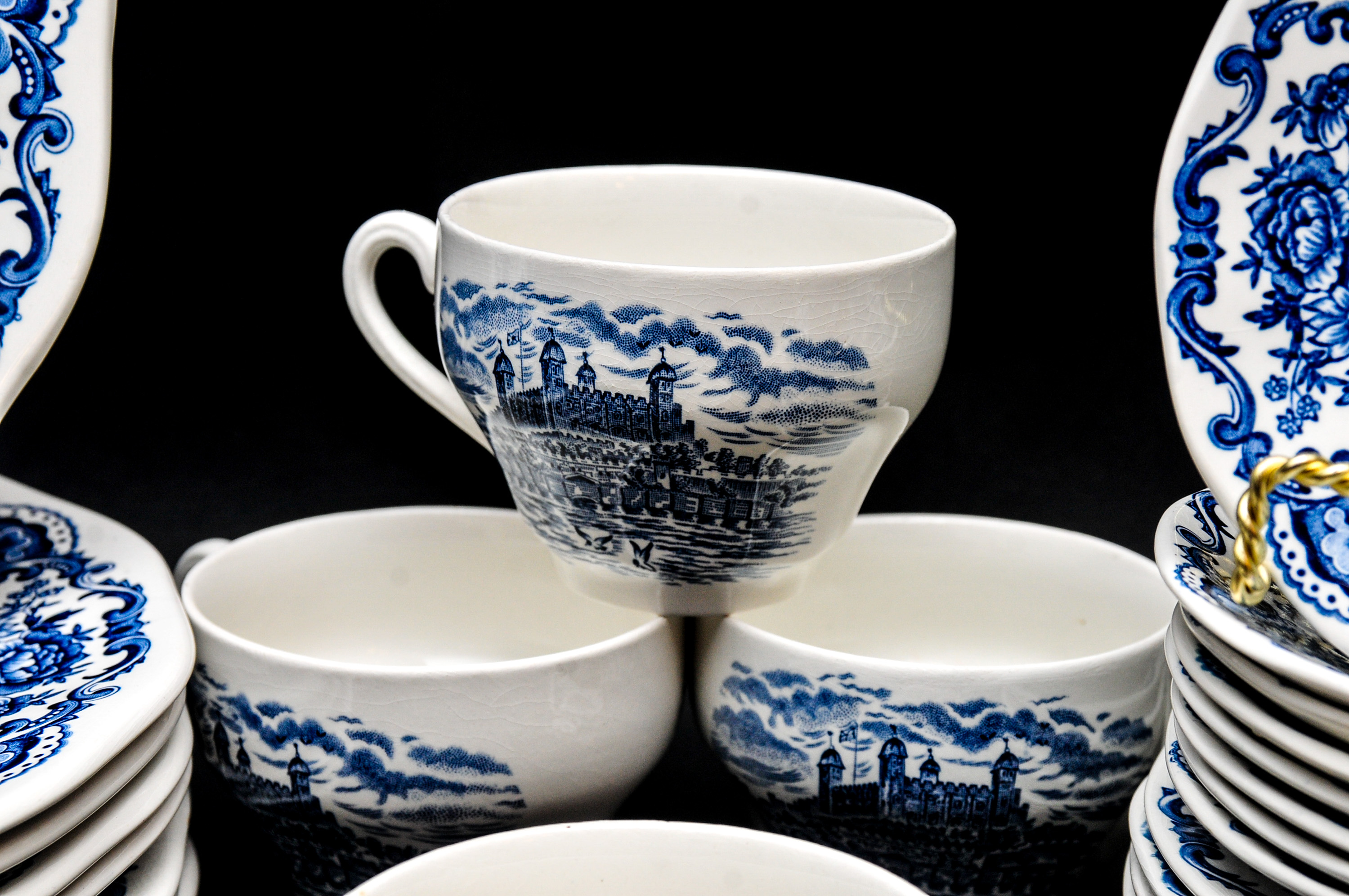 Set of "Royal Homes of Britain" Enoch Wedgwood Tunstall Ltd China
