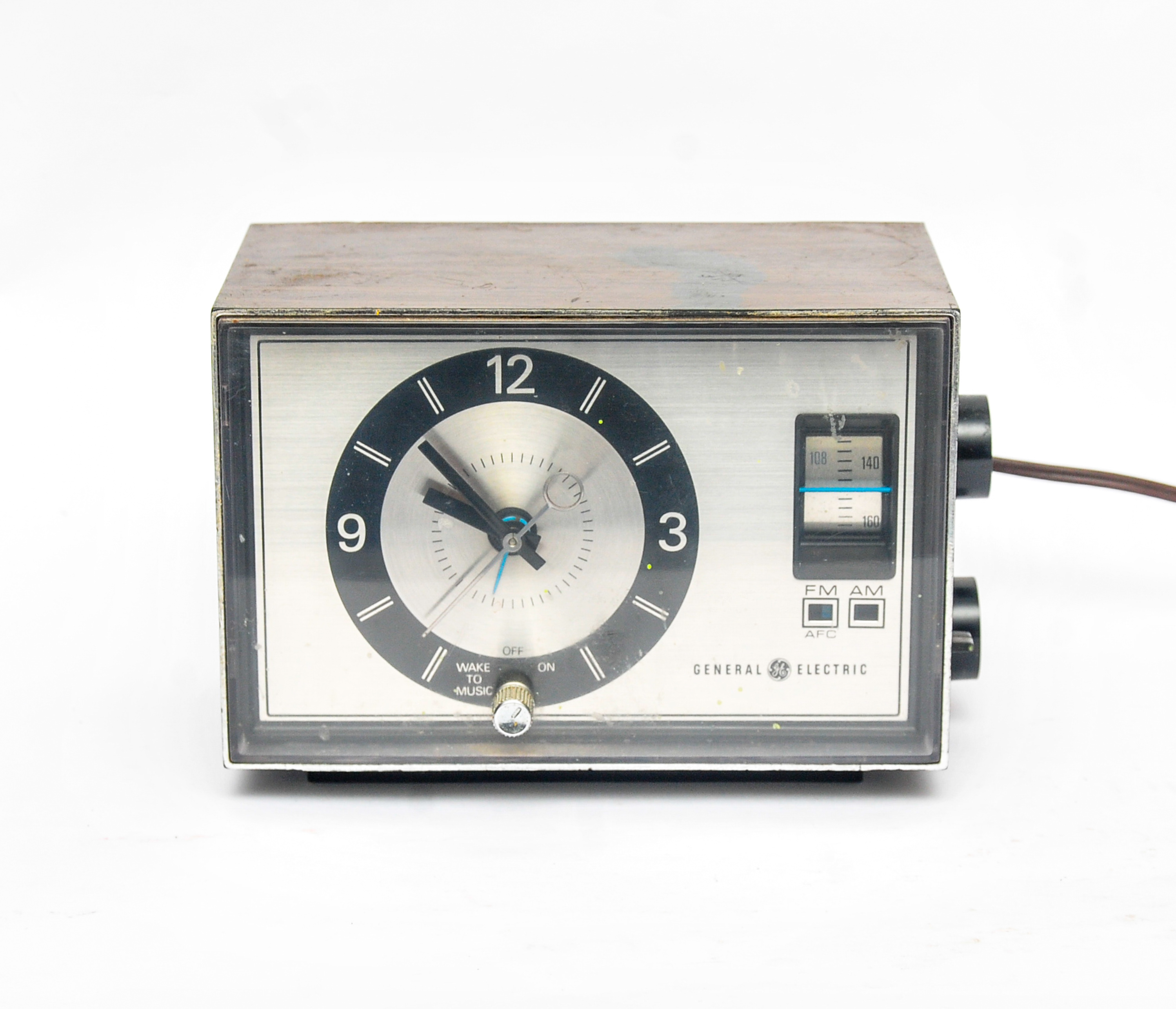 Vintage General Electric Retro Alarm Clock Radio