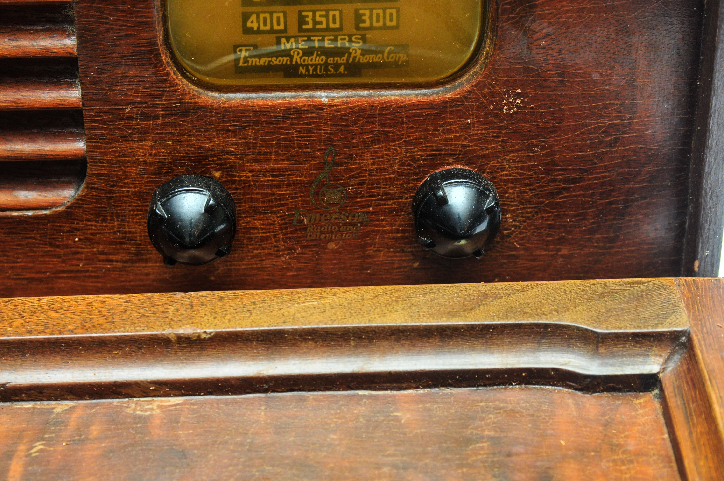 Antique Emerson Radio