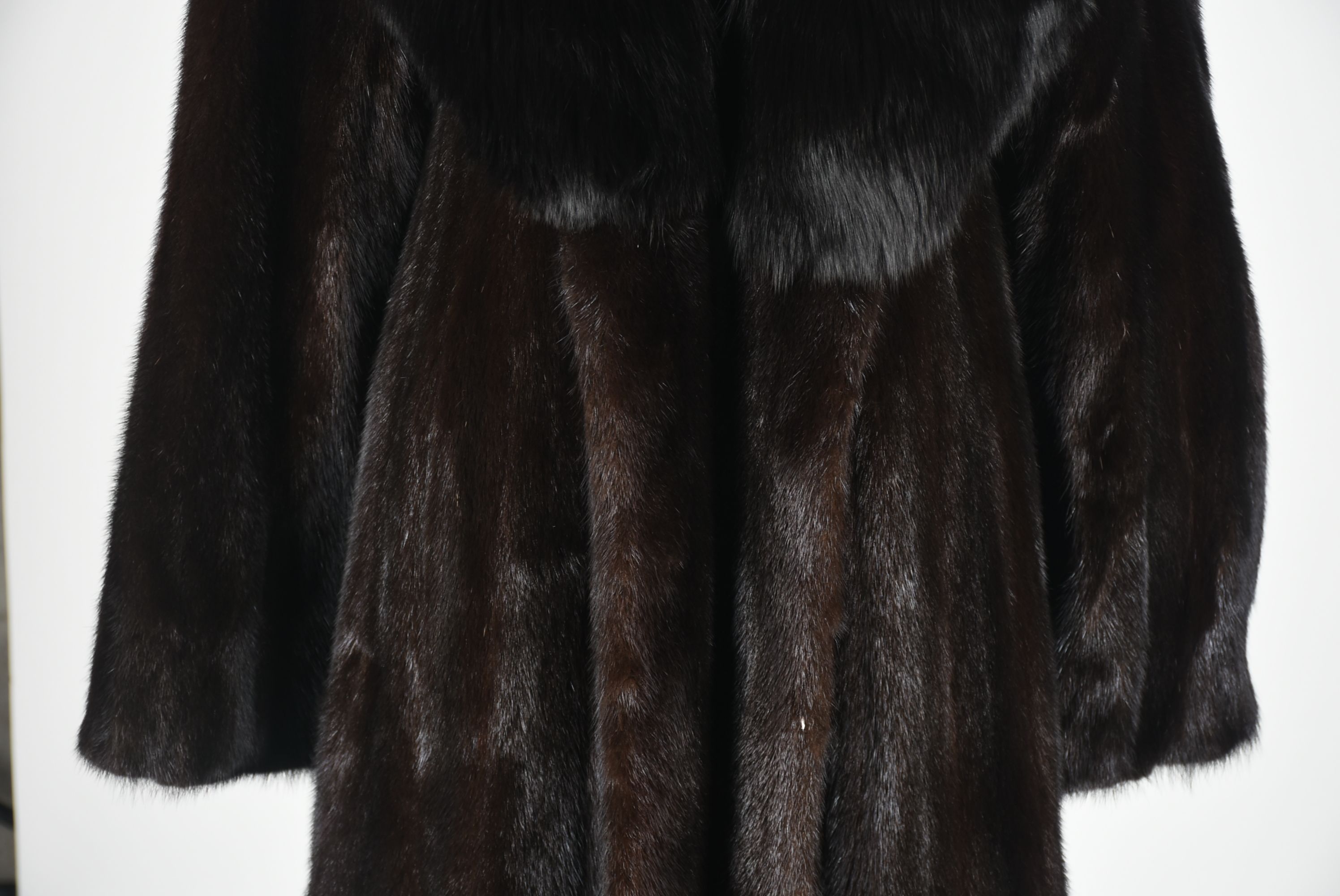 Luxurious Full Length Ranch Mink Fur Coat with Fox Fur Collar