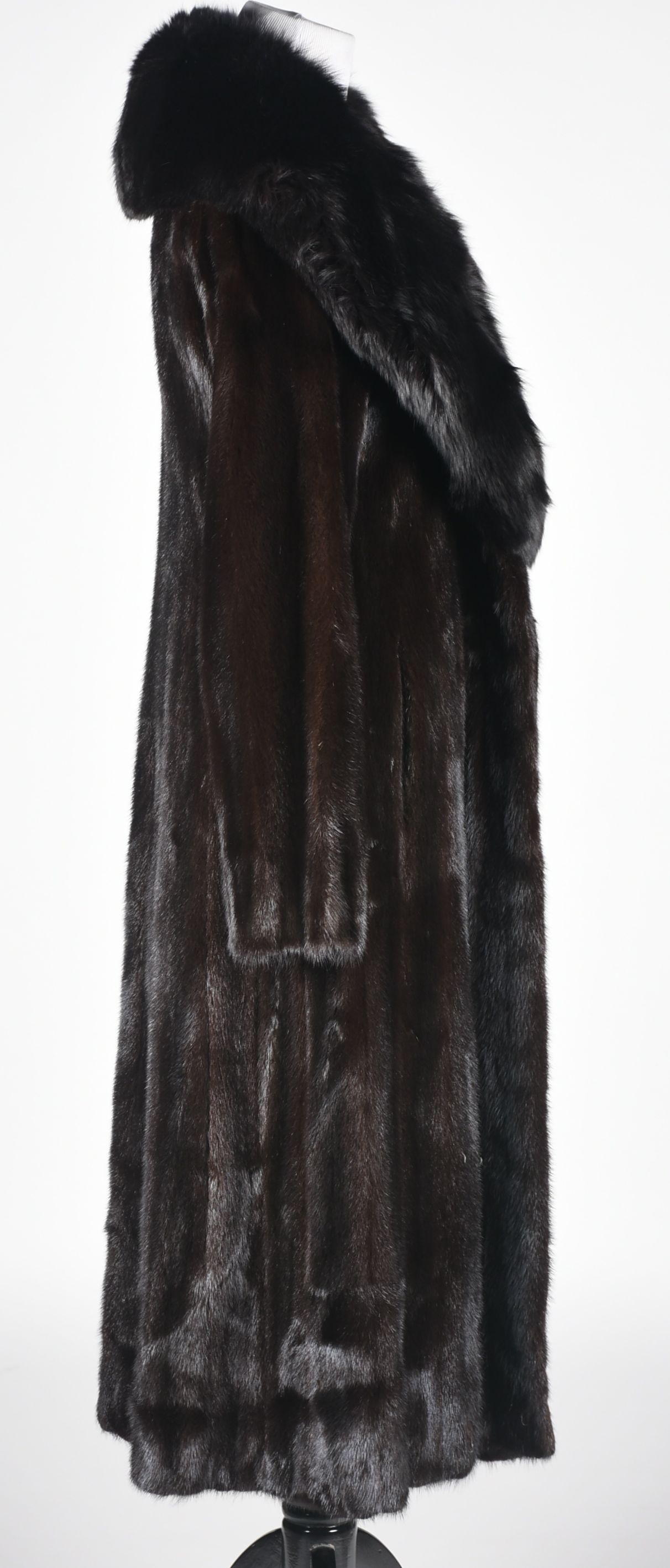 Luxurious Full Length Ranch Mink Fur Coat with Fox Fur Collar