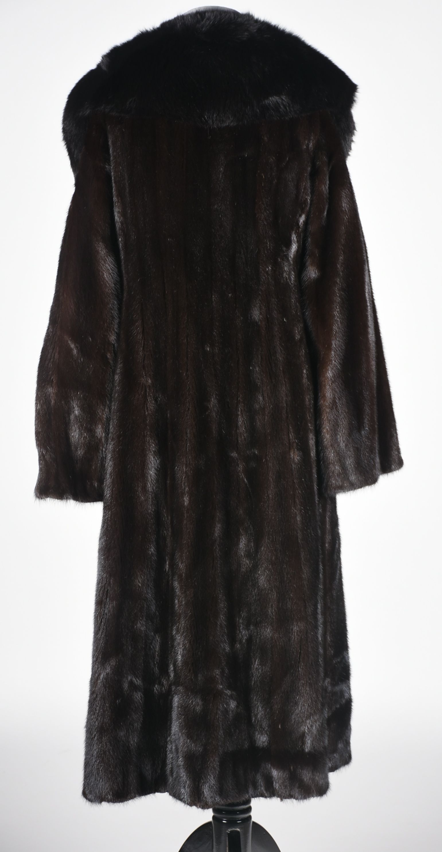 Luxurious Full Length Ranch Mink Fur Coat with Fox Fur Collar