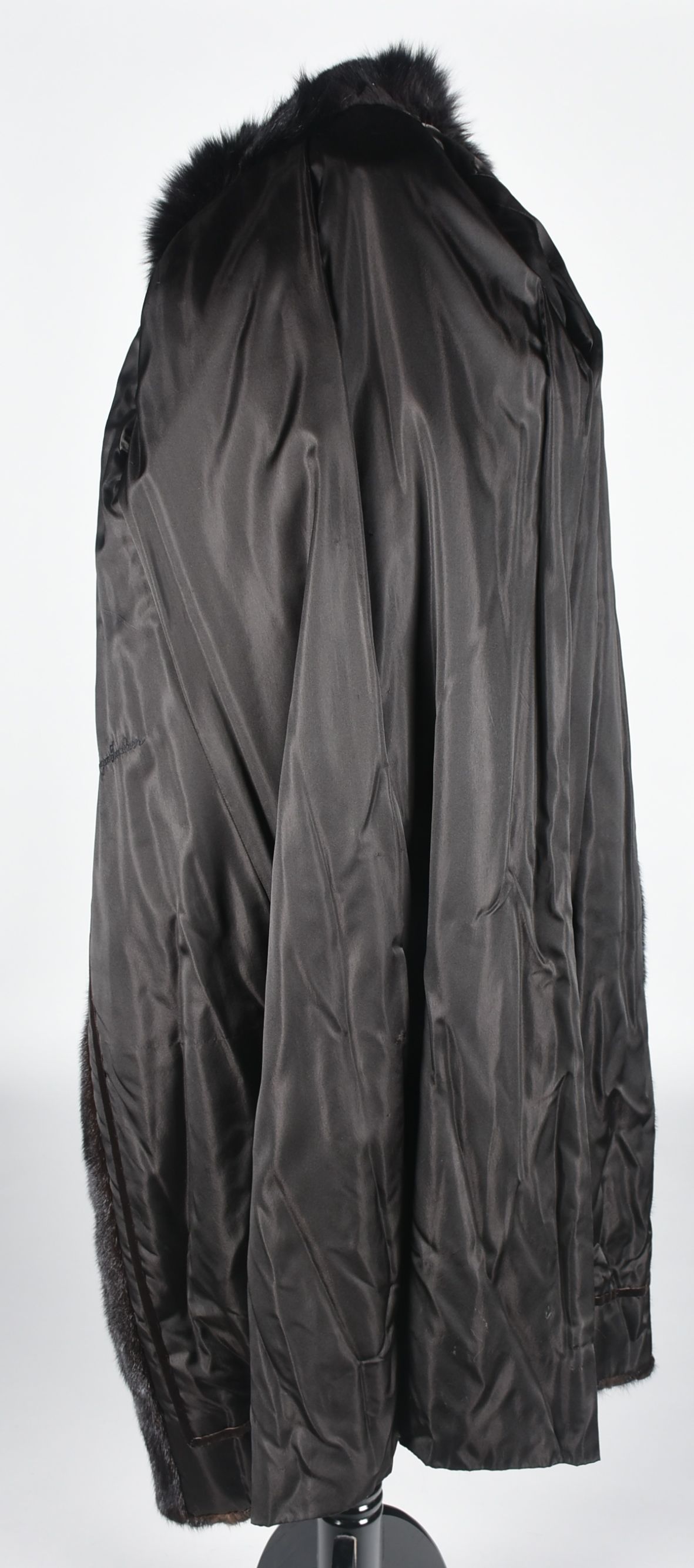 Luxurious Full Length Ranch Mink Fur Coat with Fox Fur Collar