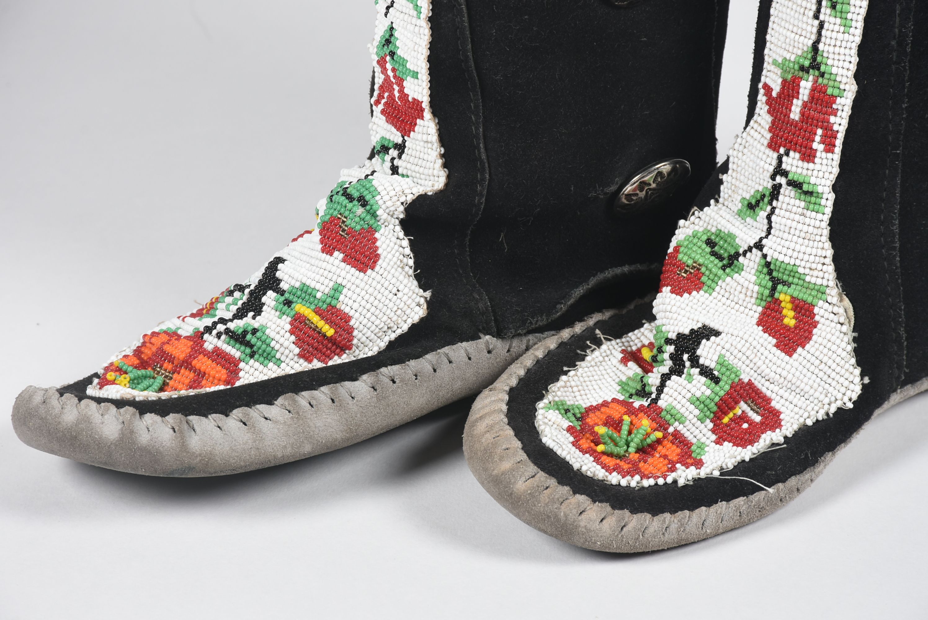 Vintage Black Suede Plains Style Moccasins