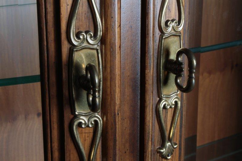 Tryon Manor by Drexel Lighted Hutch