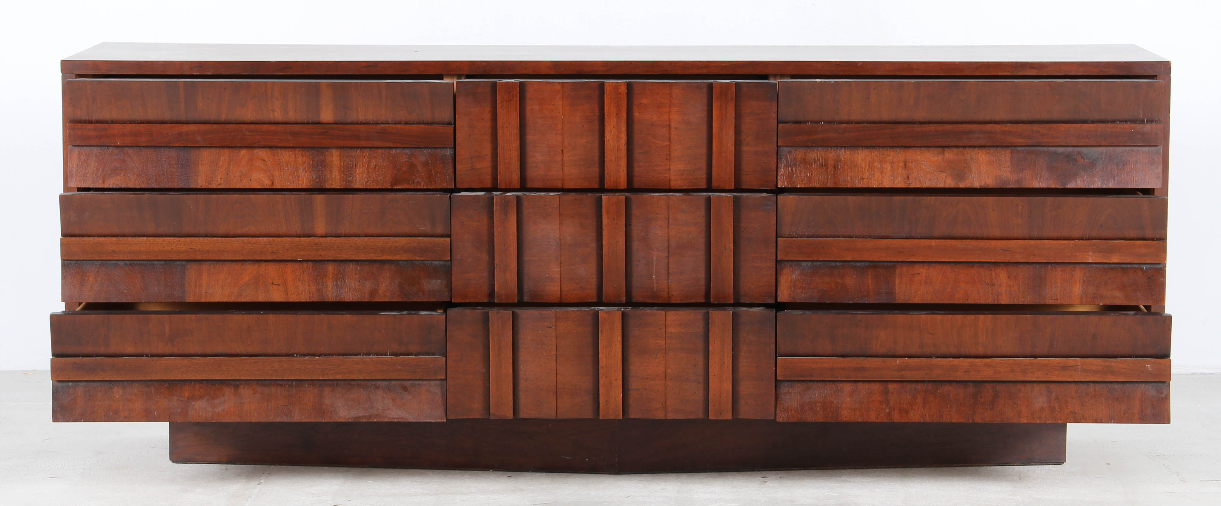 Mid-Century Modern Chest of Drawers