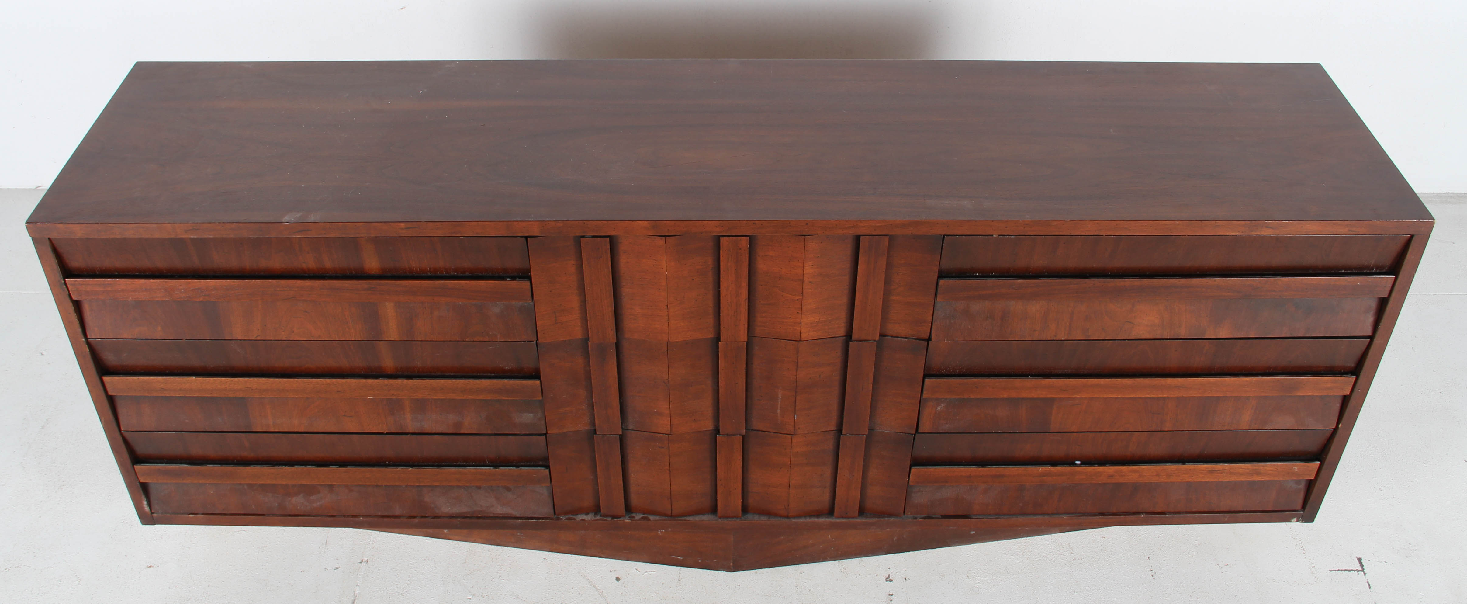 Mid-Century Modern Chest of Drawers