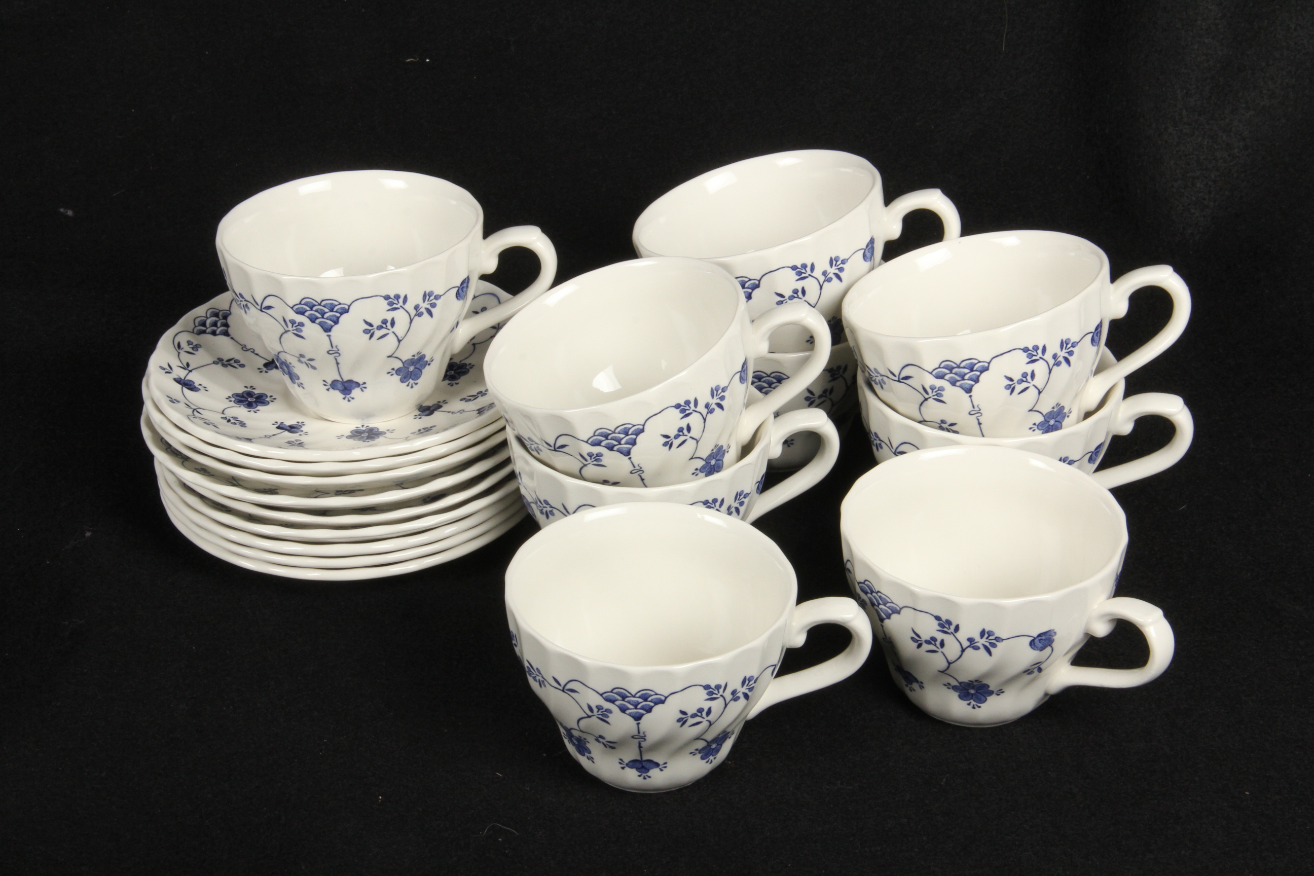 Churchill Fine English Tableware Set in Finlandia Pattern