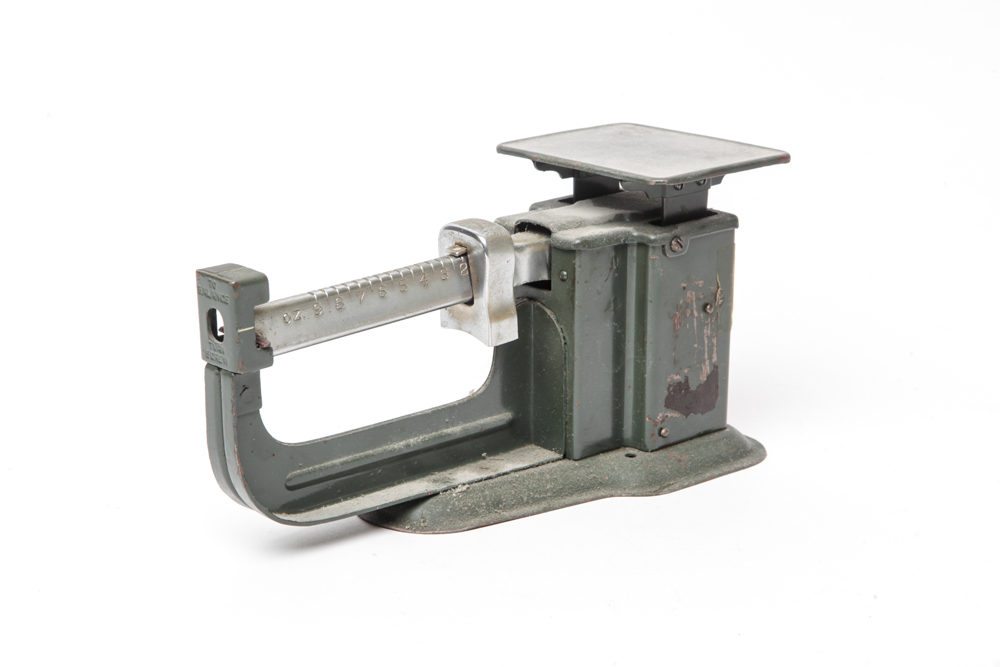 Vintage Triner Mail Scale