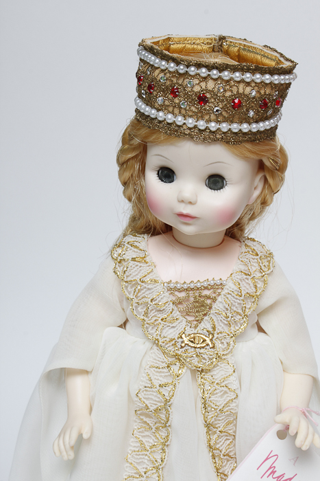 "Isolde" and "Mary Queen of Scots" Madame Alexander Doll Pairing