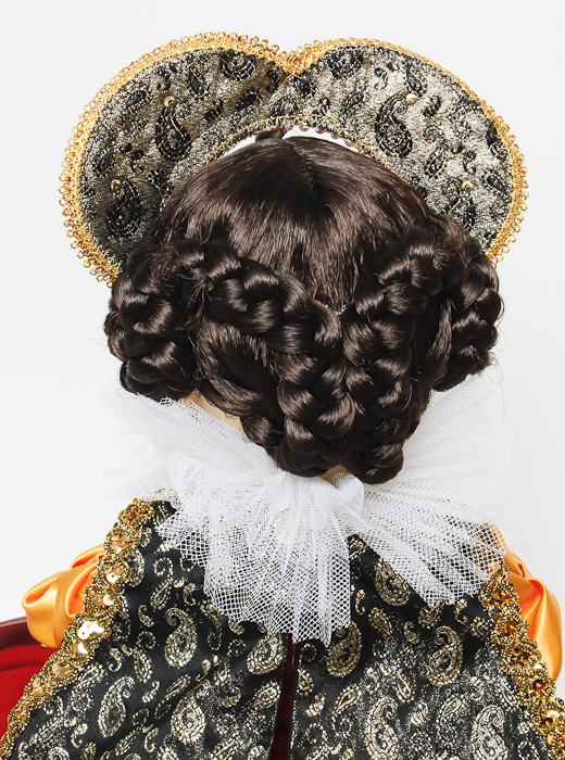 "Isolde" and "Mary Queen of Scots" Madame Alexander Doll Pairing