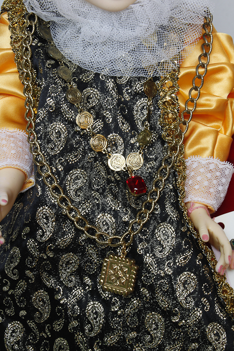 "Isolde" and "Mary Queen of Scots" Madame Alexander Doll Pairing