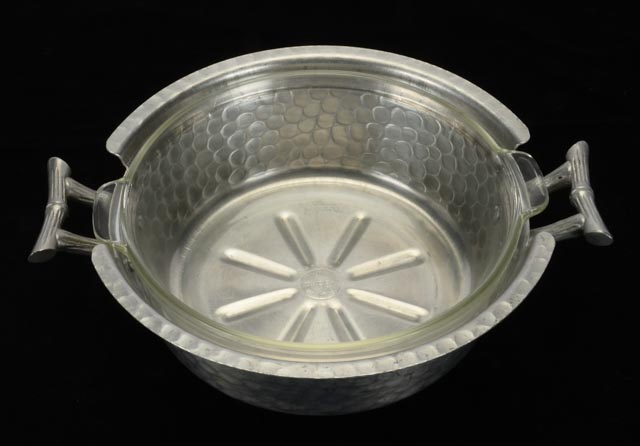 1950s Everlast Forged Aluminum Covered Casserole Dish and Tray