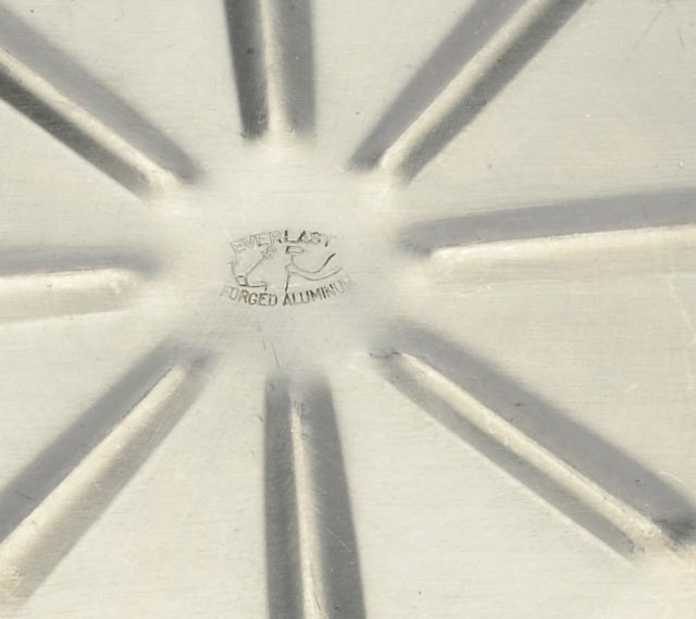 1950s Everlast Forged Aluminum Covered Casserole Dish and Tray