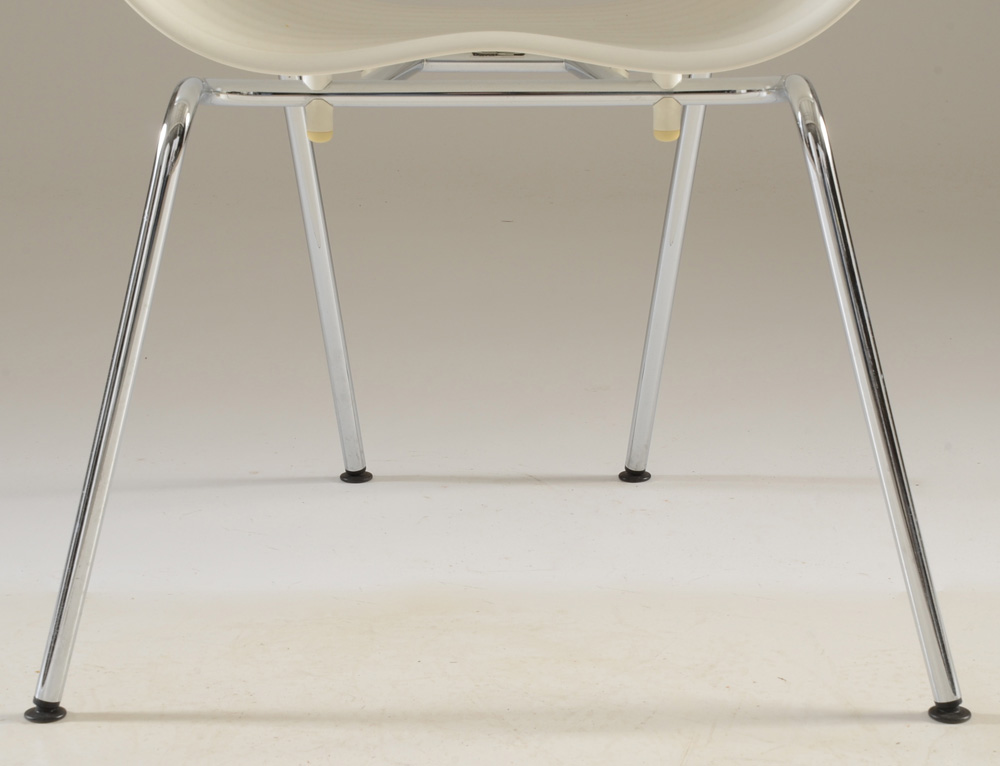 "Tom Vac" Chair by Vitra