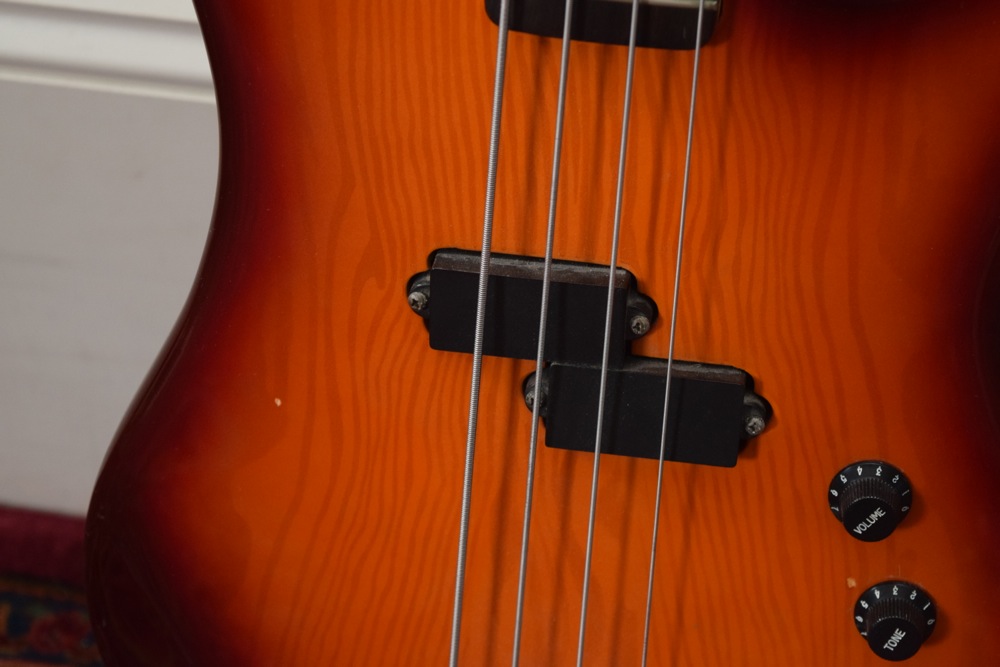 Karera PB-32 Electric Bass Guitar and Stand