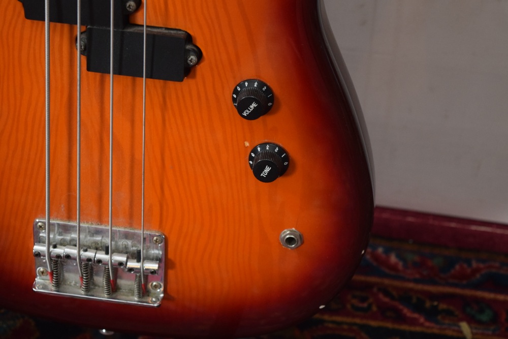 Karera PB-32 Electric Bass Guitar and Stand