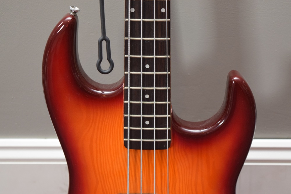 Karera PB-32 Electric Bass Guitar and Stand