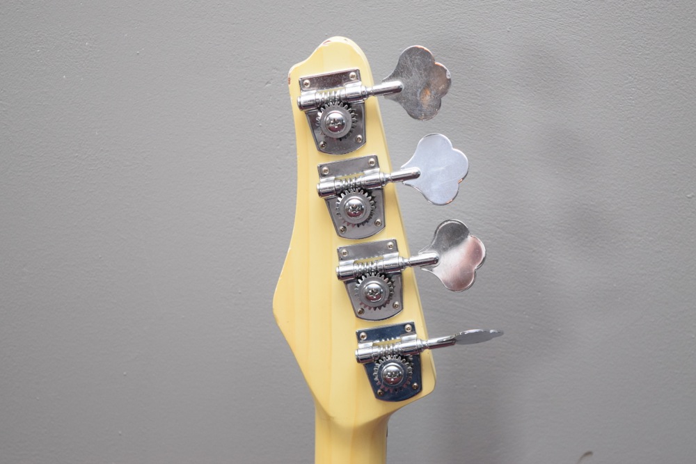 Karera PB-32 Electric Bass Guitar and Stand