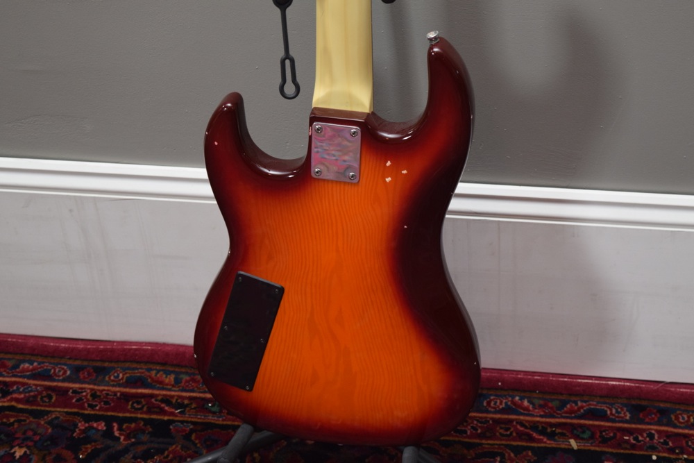 Karera PB-32 Electric Bass Guitar and Stand