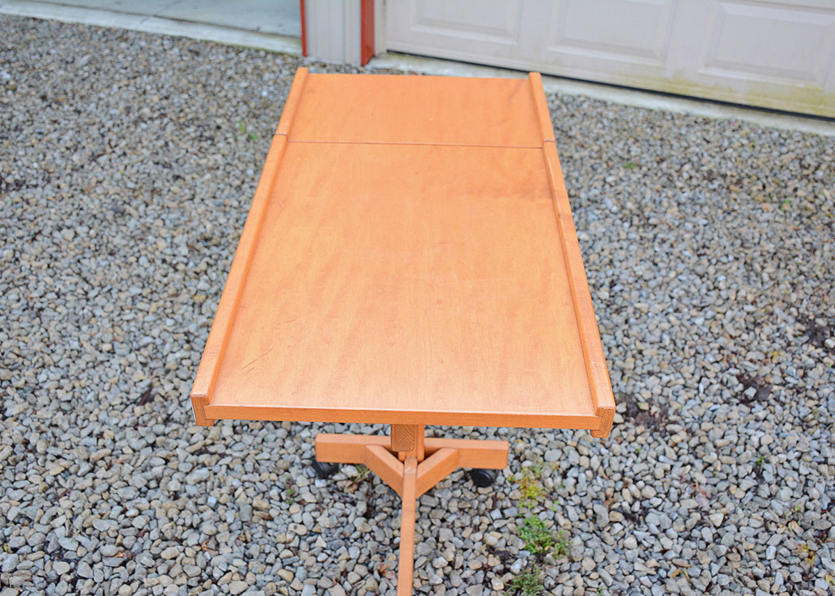 Adjustible Wooden Tilt Top Overbed Tray Table