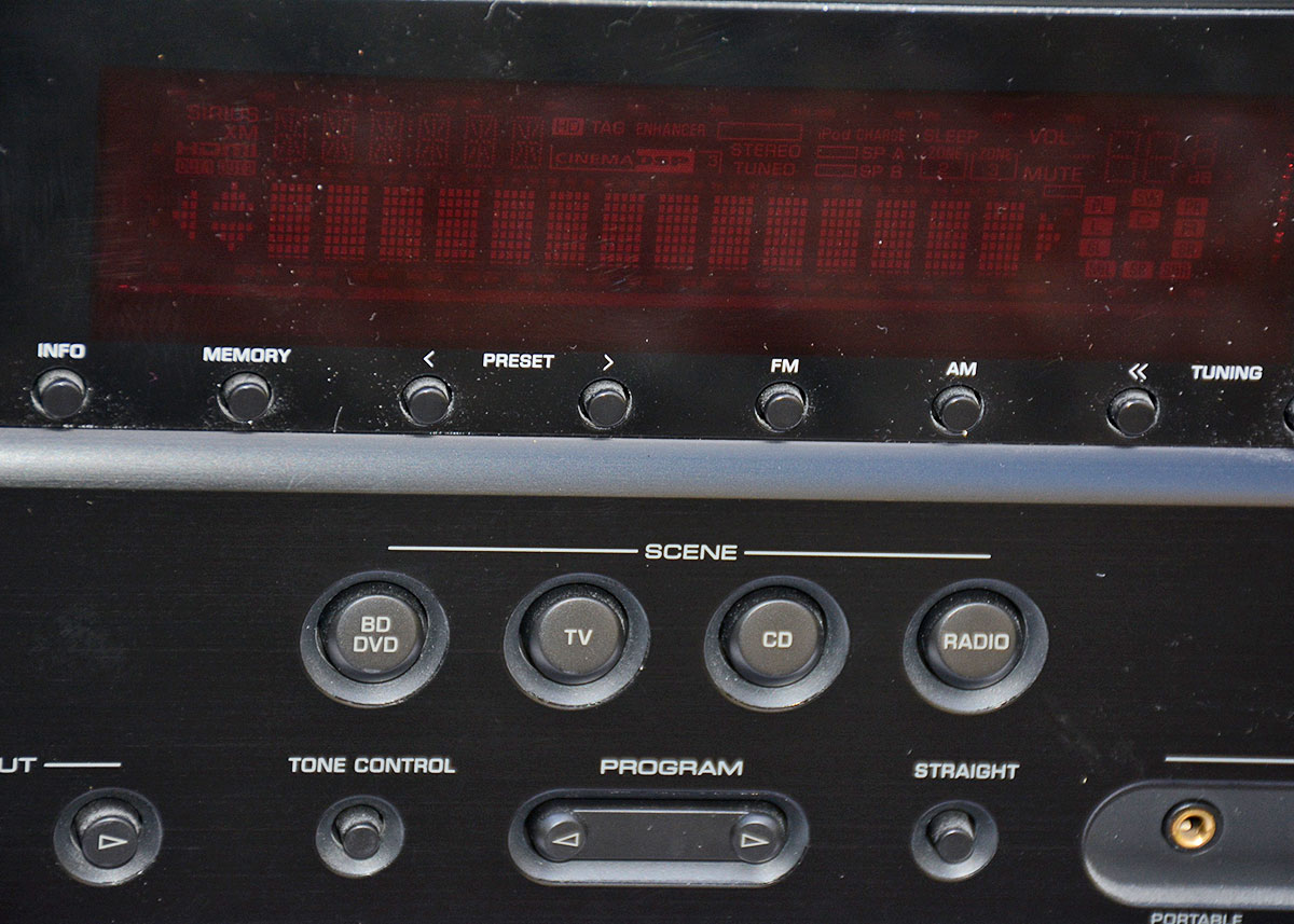 Yamaha Natural Sound AV Receiver RX-V367 and Speakers