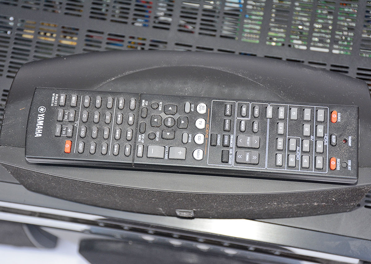 Yamaha Natural Sound AV Receiver RX-V367 and Speakers