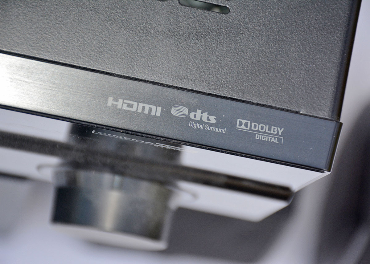 Yamaha Natural Sound AV Receiver RX-V367 and Speakers