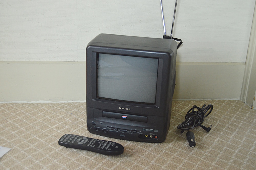 Sansui 9" AC/DC Color TV with DVD/CD Player