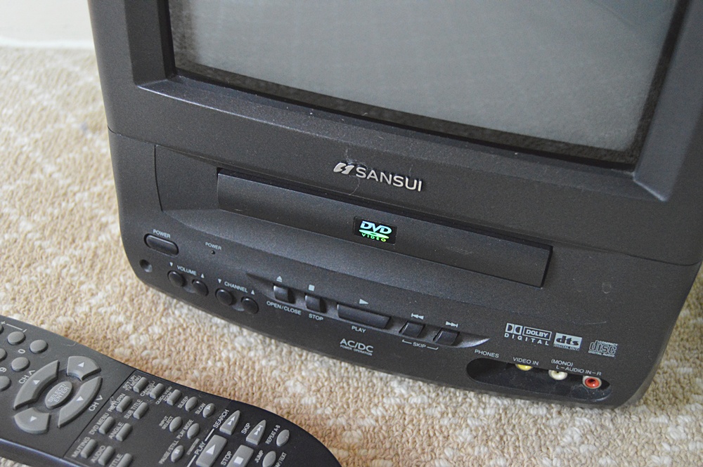 Sansui 9" AC/DC Color TV with DVD/CD Player